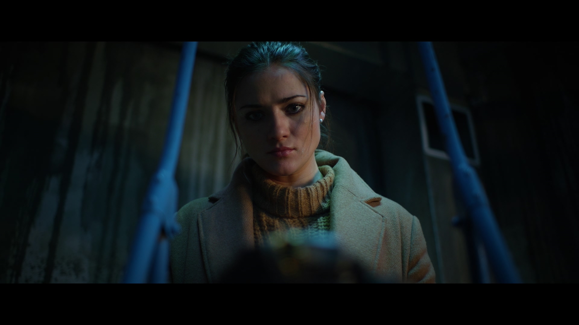 她看见红色/她目击血案/She Sees Red插图(3)